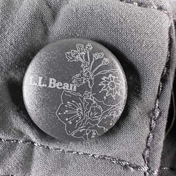 L.L. BEAN Mid Rise Stretch Flat Front Grey Hiking Cargo Shorts Women's Size 16 R - Picture 9 of 11